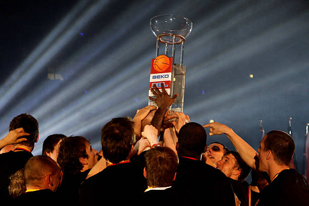 法律走向以 法律走向以